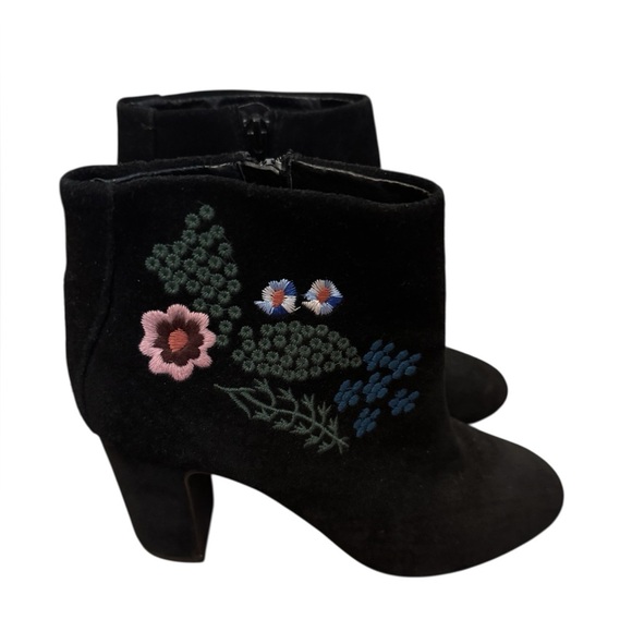 Nanette Lepore Womens Boots Black Suede Floral Embroidery Whimsigoth Boho Sz 7 - Picture 3 of 7
